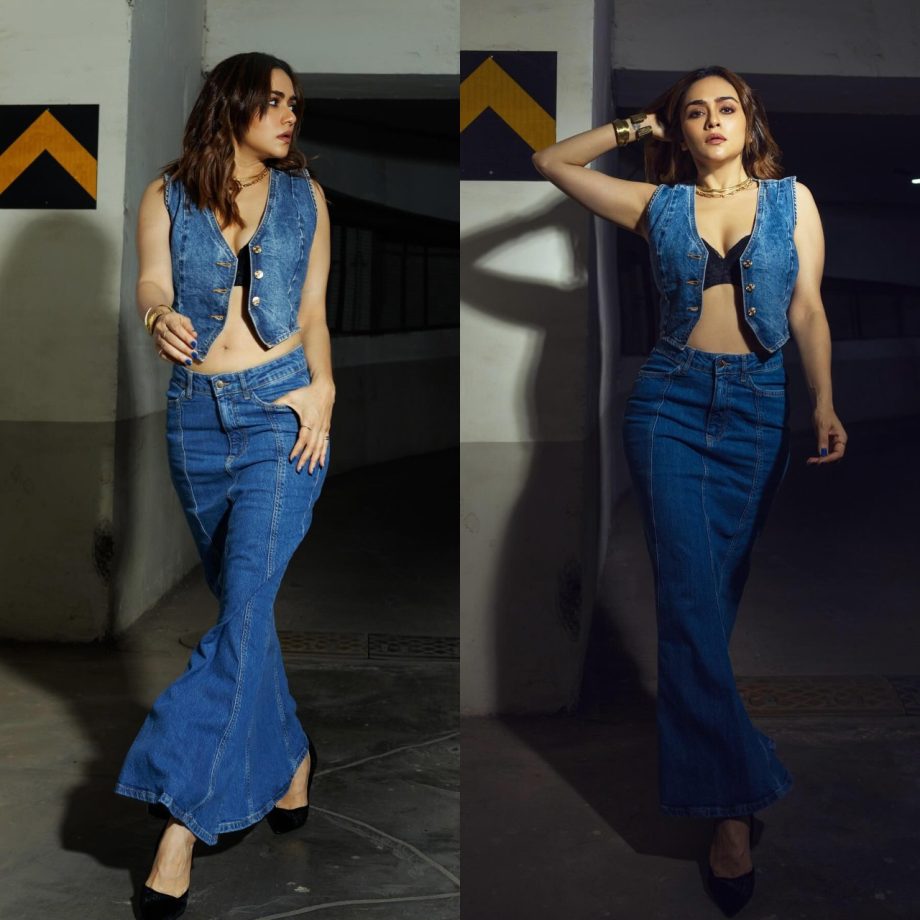 Amruta Khanvilkar Rocks The Denim Trend In A Blue Vest And Skirt 891369