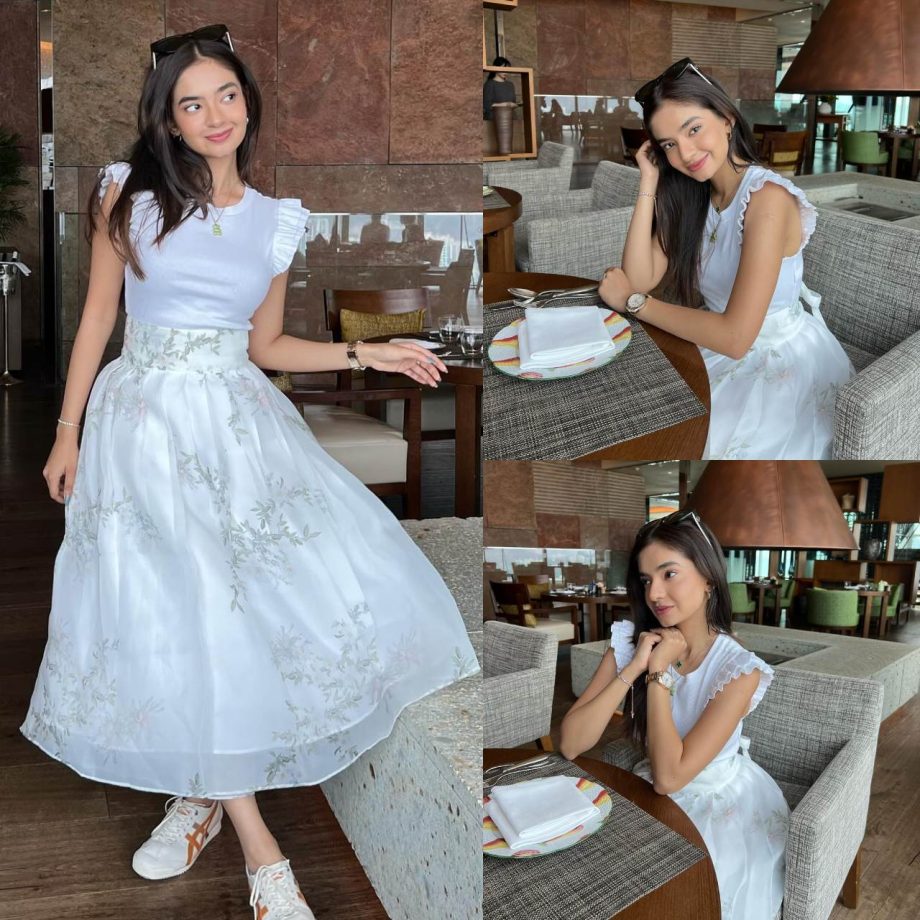 Anushka Sen Channelise Princess Vibes In A White Top And Printed Skirt, See Photos! 890460