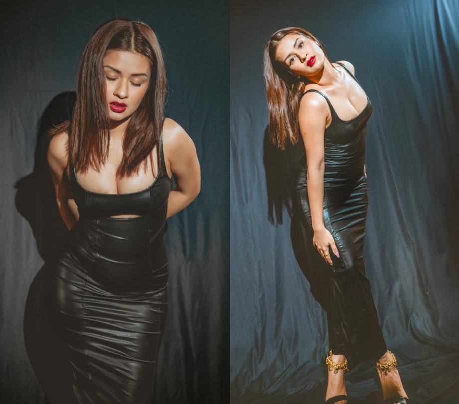 Avneet Kaur Flaunts Her Style In A Sultry Black Bodycon Dress, See Photos! 889652