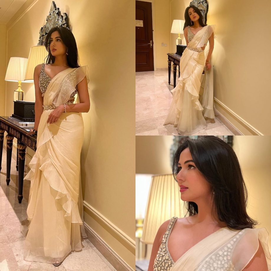 Breathtaking Beauty: Sonal Chauhan Channels Regal Vibes in an Ivory Ruffle Drape Saree with Beaded Bustier 893282