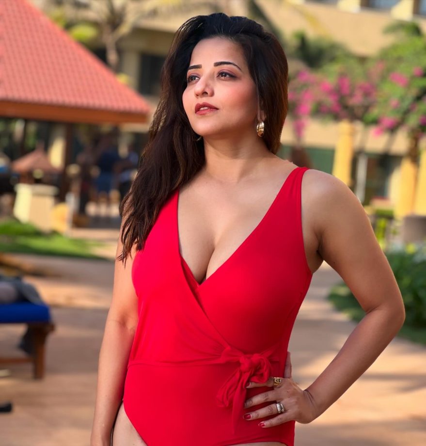 Monalisa Looks Breathtakingly Hot In Red Monokini, See Photos 891840