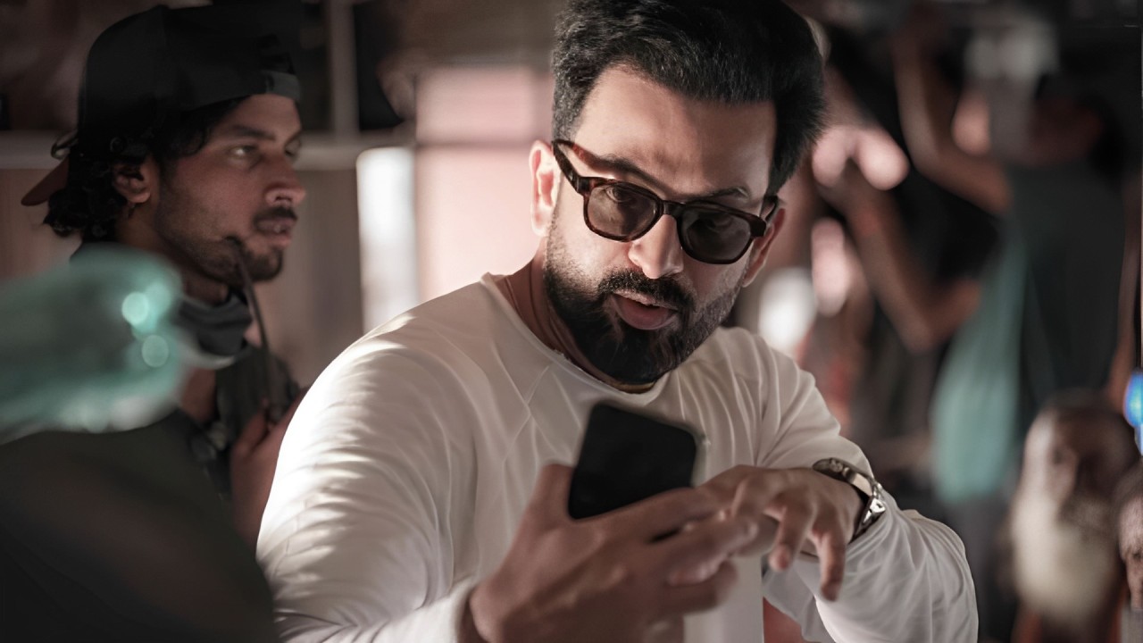 Prithviraj Sukumaran shares rare image from the sets of his next directorial, 'L2: Empuraan' 891866