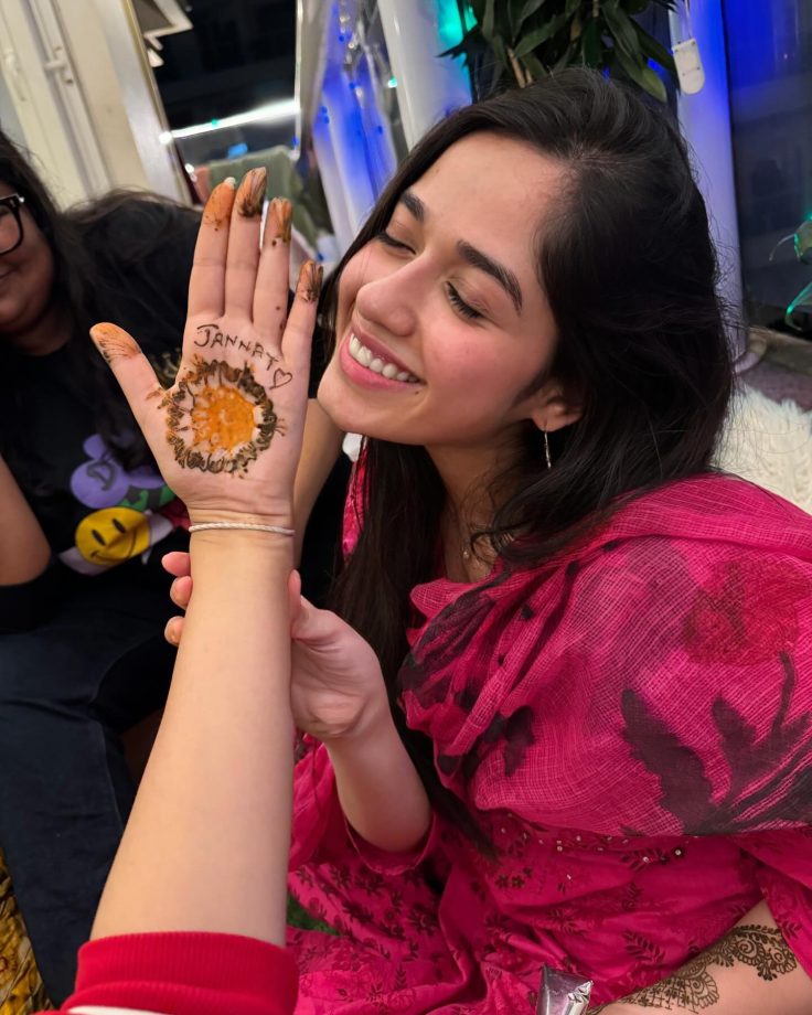 Reem Shaikh and Jannat Zubair Bond Over Mehendi Night; Get Ready To Celebrate Eid 890801