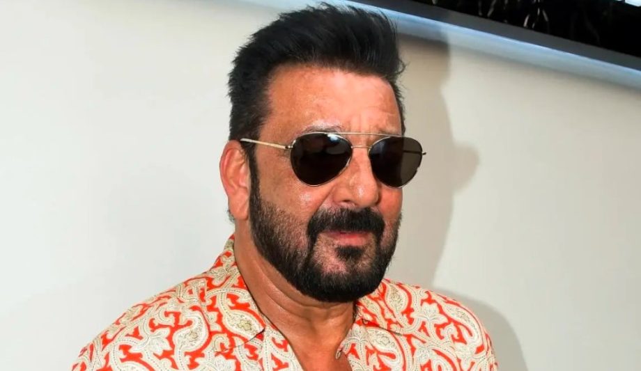 Sanjay Dutt rubbishes rumors of him joining entering politics; "not joining any party" 890656