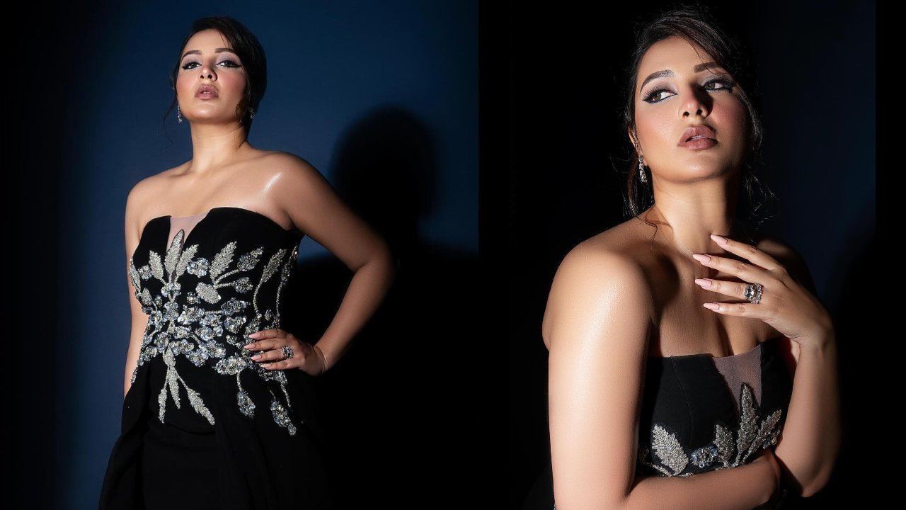 Sizzling Sensation: Subhashree Ganguly's Show-Stopping Look In A Black And Silver Thigh-High Slit Gown 889725