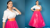 Sreemukhi Flaunts Her Western Style In A White Shirt And Pink Skirt, See Photos! 891385