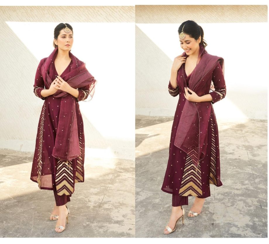 Style Showdown: Raashii Khanna Or Keerthy Suresh: Whose Kurta Set Style Takes The Crown? 890787
