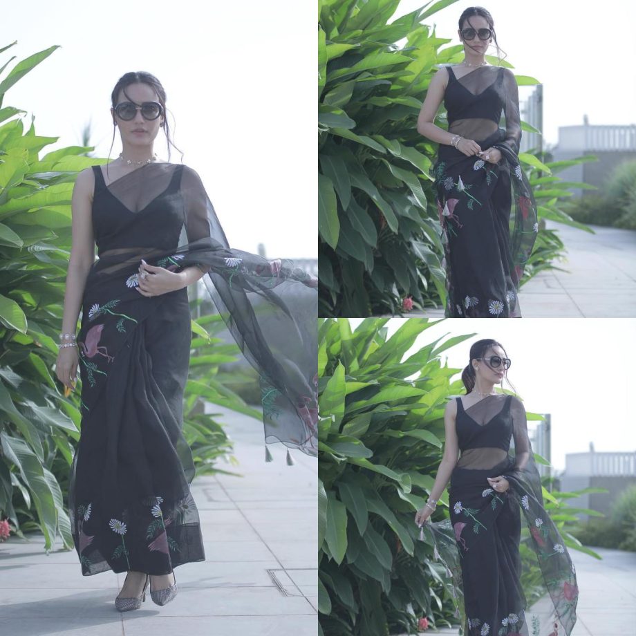 10 Beautiful Hairstyles for Medium-Length Hair to Complement Your Saree Look, Inspired by TV Actress Surbhi Jyoti 895659