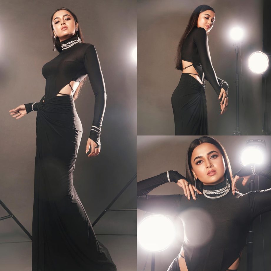 7 Thigh-high Slit Black Gown From Tejasswi Prakash's Wardrobe For Cocktail Party 897700