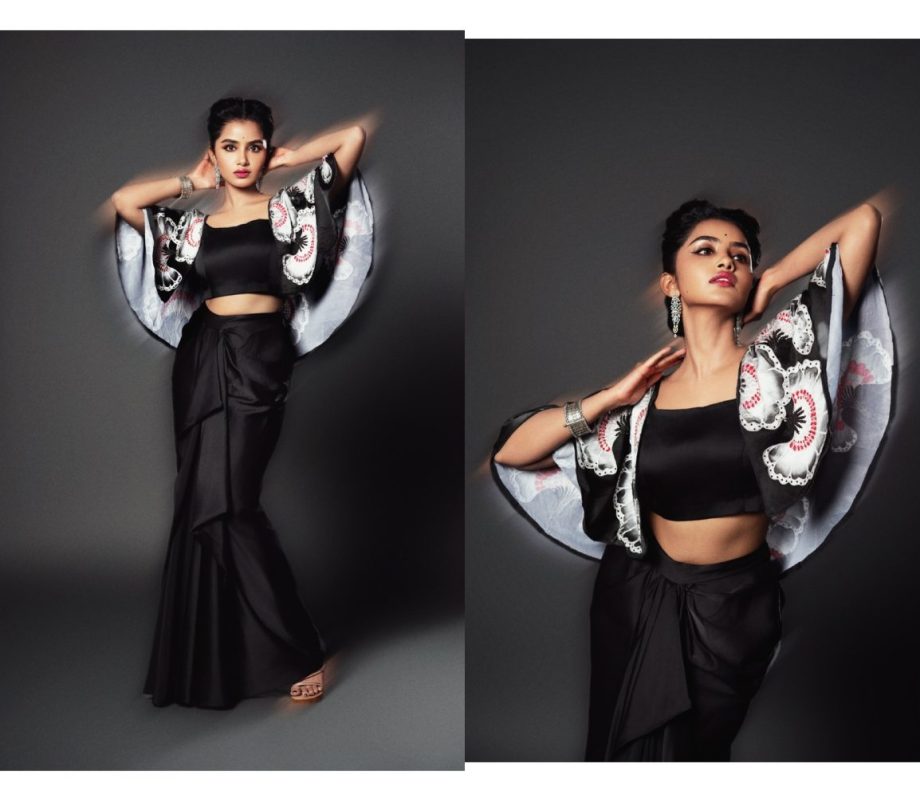 Anupama Parameswaran Exudes Gothic Vibe In Black Blouse-Skirt With Bold Eyes 897138