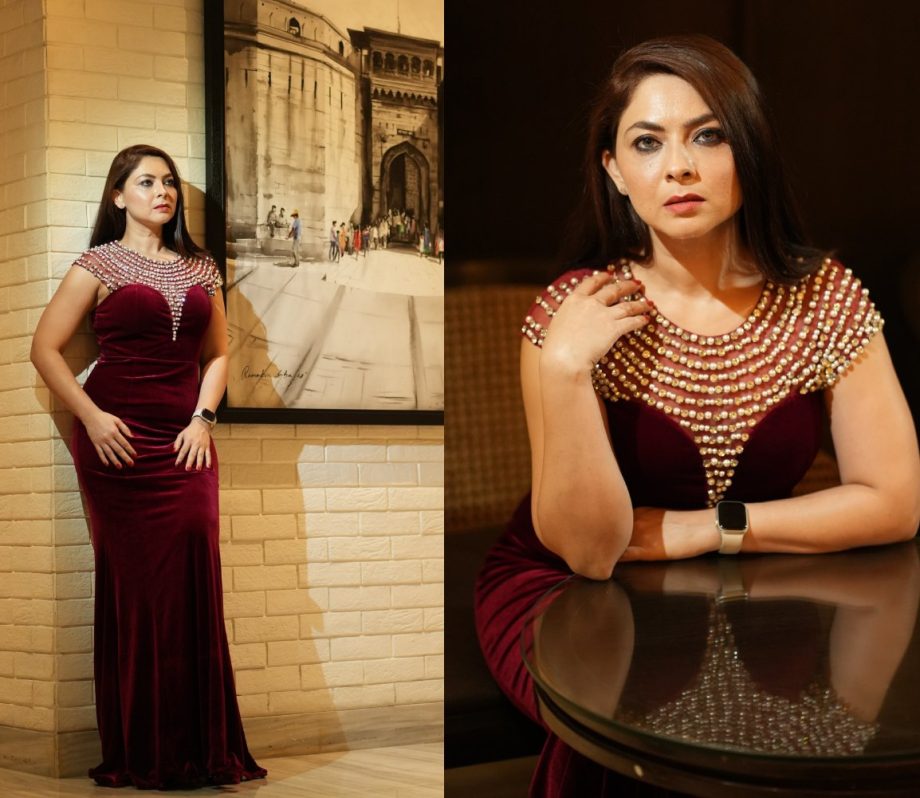 Channel Sonalee Kulkarni And Saie Tamhankar's Glamour In Stunning Body-Hugging Dresses 897634