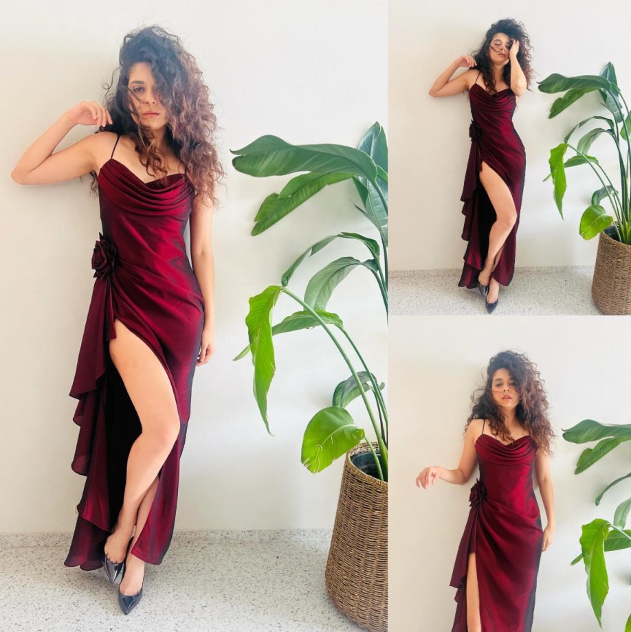 Choose Your Date Night Fit: Sumbul Touqeer's Bodycon Dress or Mithila Palkar's Slit Dress? 893954