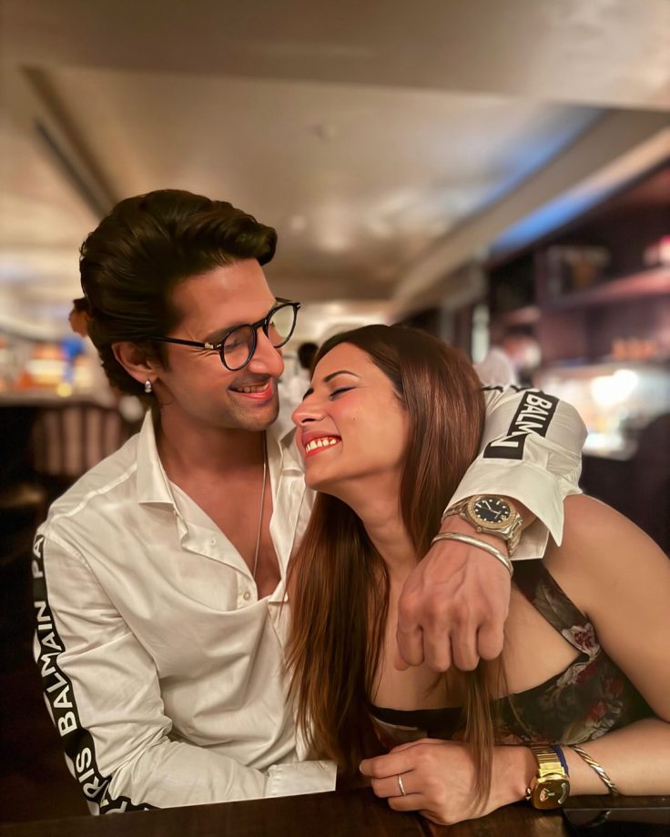 Date Night Goals: Ravi Dubey & Sargun Mehta Go Candid Flaunting Their Quirkiness 894820