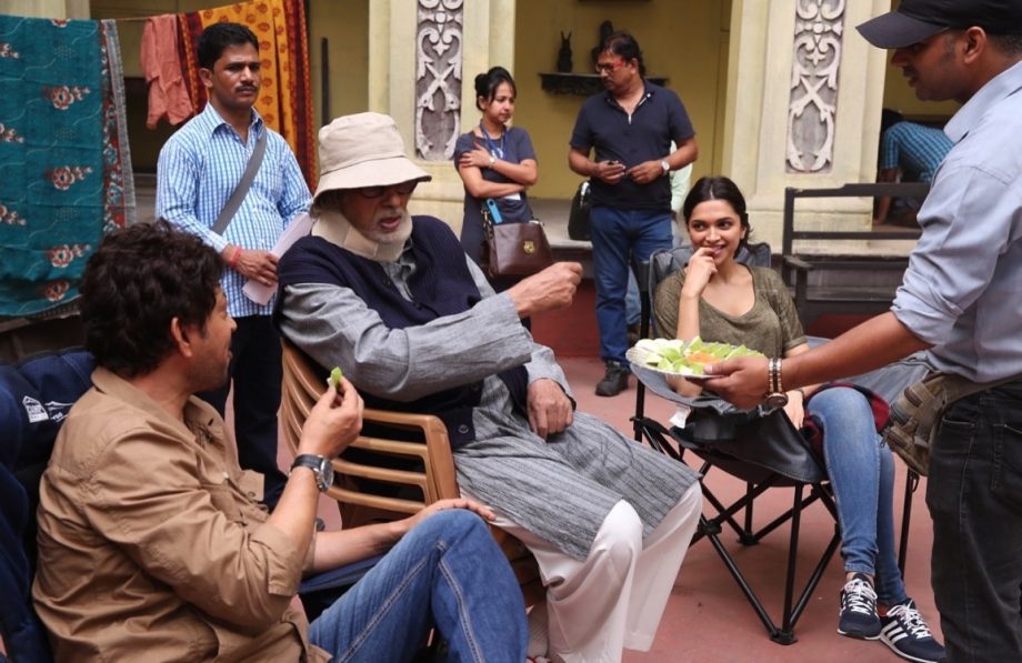 Deepika Padukone Celebrates 9 Years of 'Piku' with memorable never-seen-before BTS; fun anecdote of Amitabh Bachchan & fondly remembers late Irrfan Khan: “oh how much we miss you” 894183