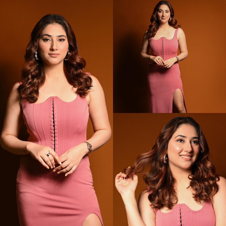 Disha Parmar Or Surbhi Jyoti: Who Is Slaying In Thigh-high Slit Outfit? 895024
