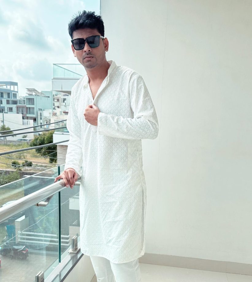 Dynamo Gaming Aka Aaditya Sawant's Ethnic Kurta Looks to Elevate Your Traditional Swag This Festive Season 897602