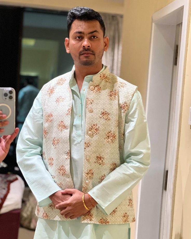 Dynamo Gaming Aka Aaditya Sawant's Ethnic Kurta Looks to Elevate Your Traditional Swag This Festive Season 897599