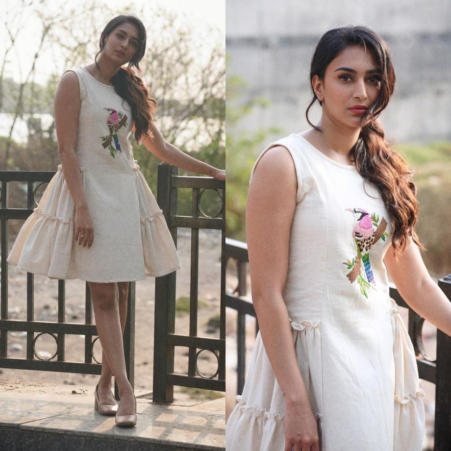 Erica Fernandes Radiates Summer Vibes in an Off-White Cotton Mini Dress 894741