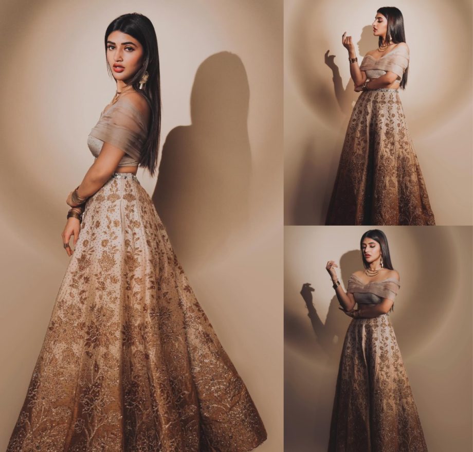 Fashion Battle: Sreeleela vs. Sreemukhi: Who Slayed in a Traditional Lehenga Set? 894887