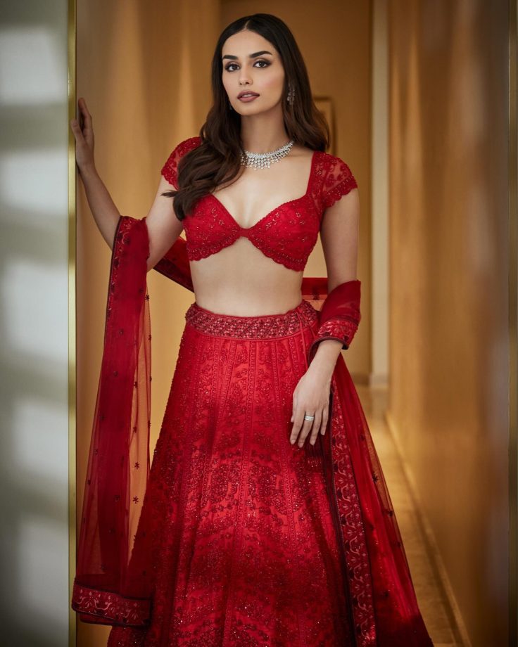 From Western to Traditional Outfits: Look into Manushi Chhillar's Top-Notch Fashion Choices! 895617