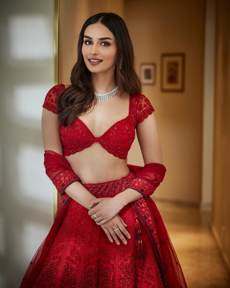 From Western to Traditional Outfits: Look into Manushi Chhillar's Top-Notch Fashion Choices! 895618