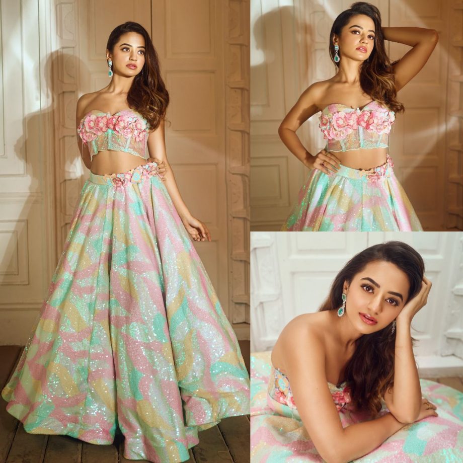 Get Into Spotlight Wearing Designer Lehenga Like Jasmin Bhasin, Helly Shah, Rashami Desai 897476