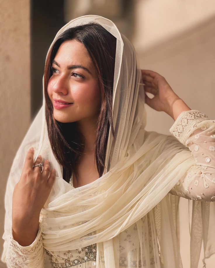 Get Summer Natural Makeup Looks tips From Reem Sameer Shaikh, From A Simple Kurta Set To A Designer Dress 897824