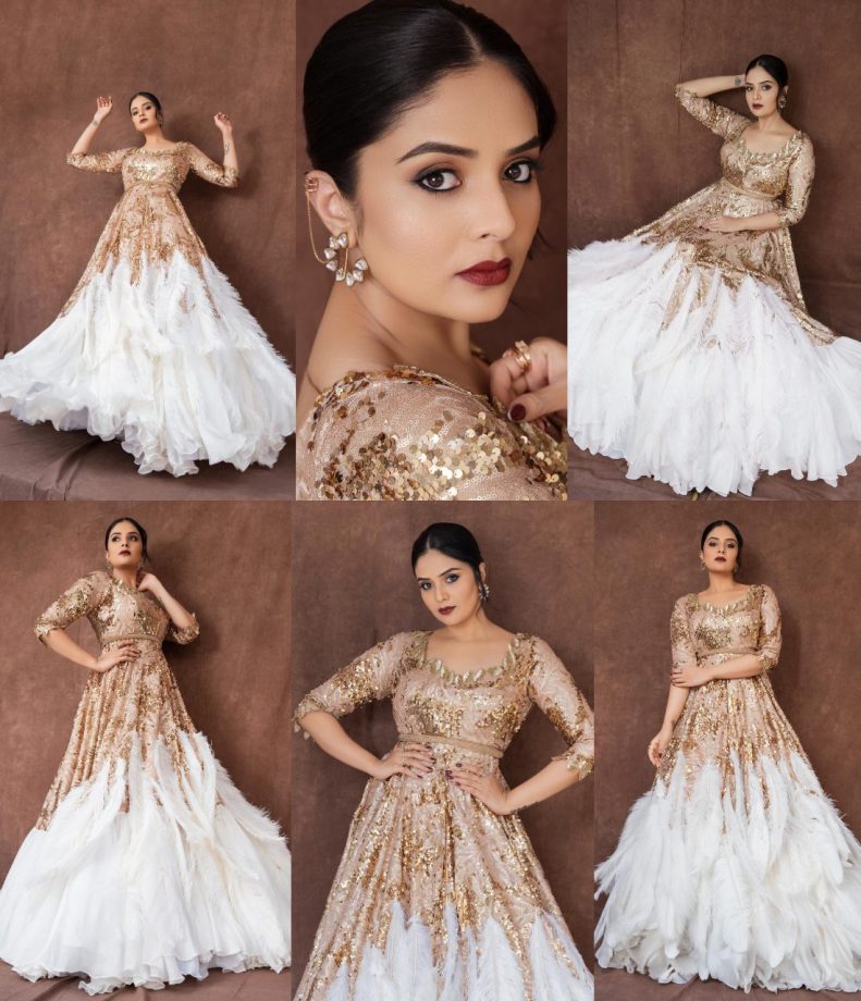 Hansika Motwani's Bodycon Gown Vs. Sreemukhi's Ball Gown: Who Slays In Golden Glam Better? 897118