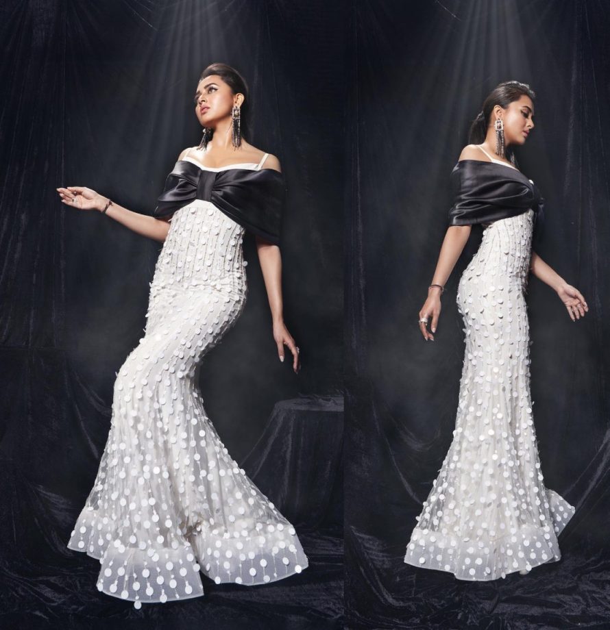 Helly Shah, Tejasswi Prakash and Hina Khan Set Party Trends with Must-Have Western Gowns 895711