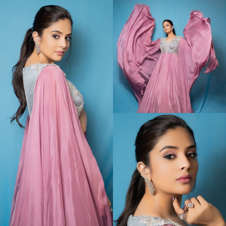 Kajal Aggarwal Vs. Sreemukhi: Who Rocks In Indo-Western Outfits Better? 896998