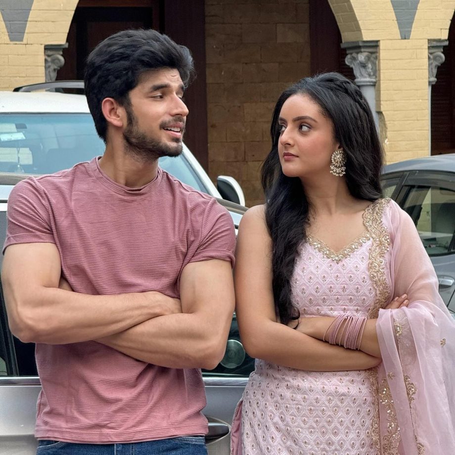 Kundali Bhagya Latest: Paras Kalnawat Poses With On-screen Sister Mrinal Navell Say, 'Rishtas Accepted' 894682