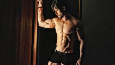 “Legs hurt…but i think ill do battle without my armour today” Tiger Shroff’s Instagram Post