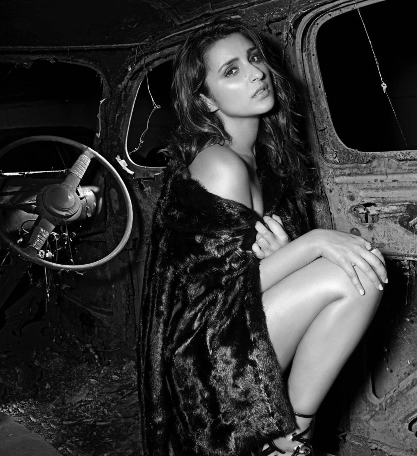 Monochrome Magic: Mouni Roy & Parineeti Chopra Slay In Black-and-white Vintage Vibe 894415