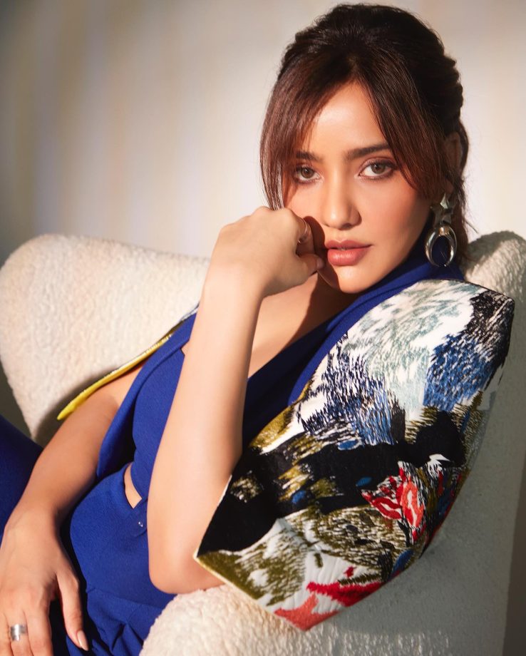 Neha Sharma Turns Heads In Stylish Blazer Set for 'Illegal' Webseries 896844