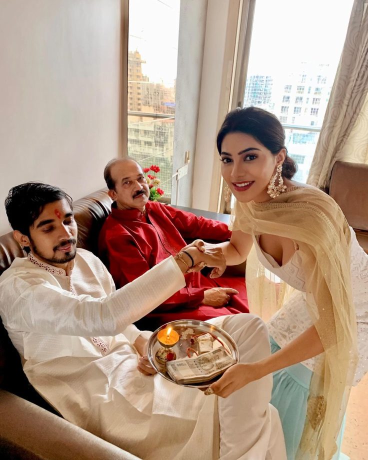 Nikki Tamboli Shares Heartfelt Brief Note On Her Brother's 3rd Death Anniversary 893778