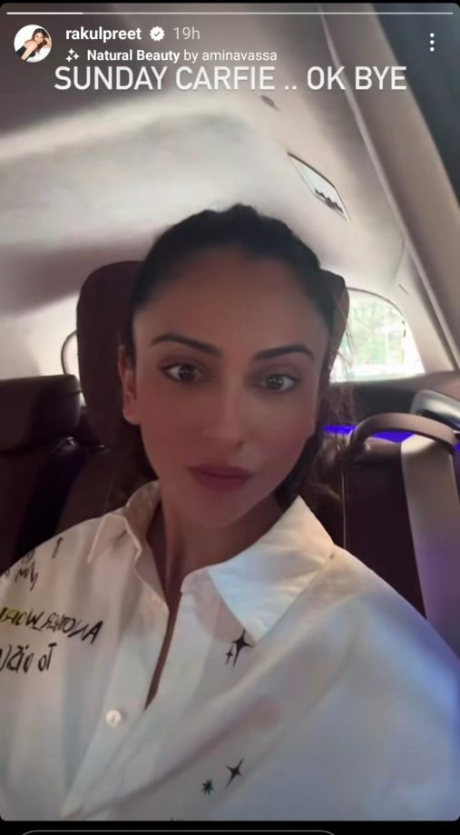 Peek Inside Rakul Preet Singh and Pooja Hegde's Cool 'Carfie' Moments, Chilling in Style! 893910