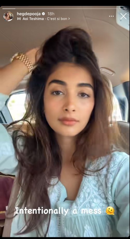 Peek Inside Rakul Preet Singh and Pooja Hegde's Cool 'Carfie' Moments, Chilling in Style! 893908