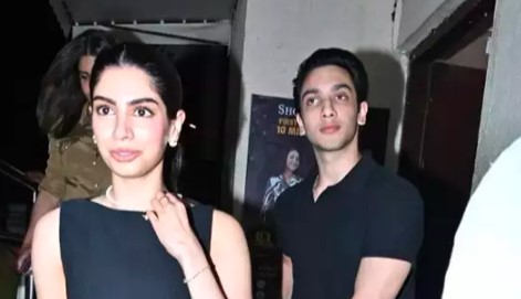 Rumored couple Khushi Kapoor & Vedang Raina make an appearance together at 'Mr. & Mrs. Mahi' screening 897219