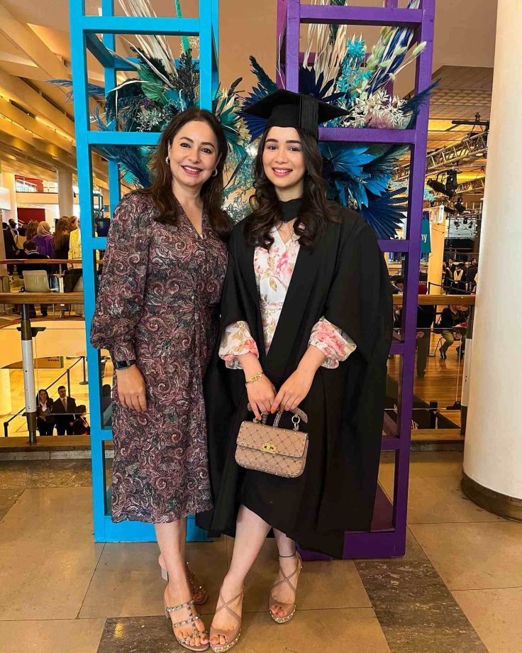 Sachin Tendulkar Showers' Dher Sara Pyaar' As Daughter Sara Tendulkar Completes Her Master's 896827