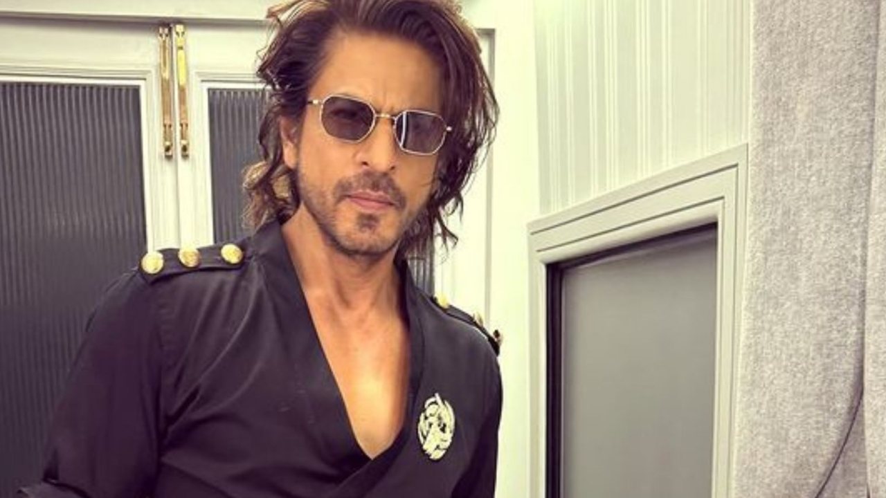 “Shah  Rukh Khan Is Coming Home Today.” 896477