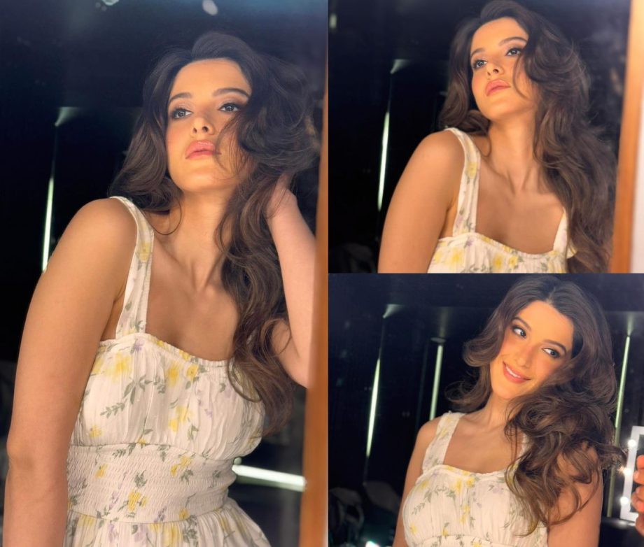 Shanaya Kapoor Flaunts Her Quirky Moods in a Floral Dress, See Photos! 894055