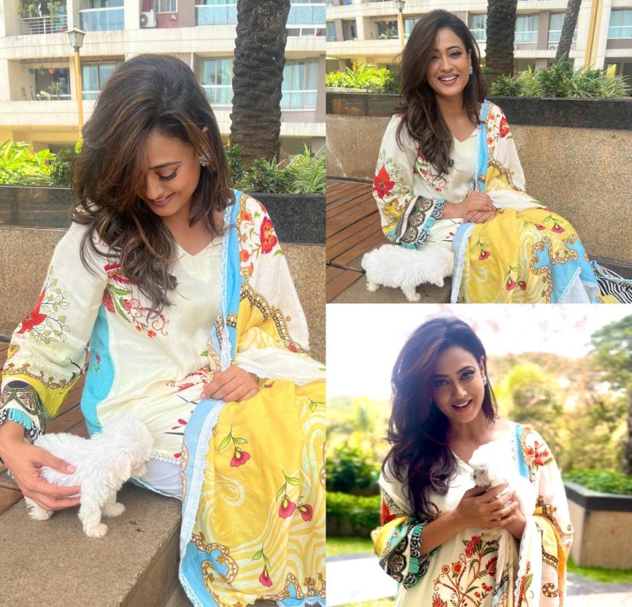 Shweta Tiwari Welcomes New Family Member In A Sweet Post, Check Out Who? 894824