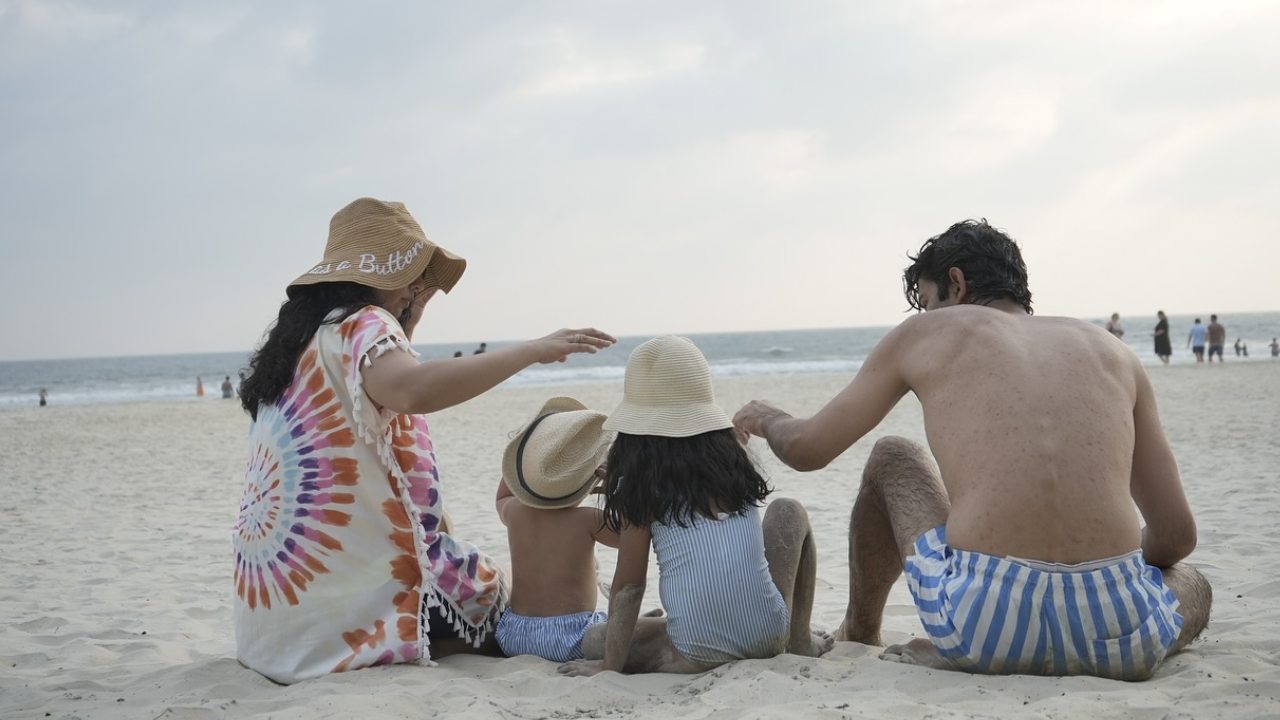 Sun, Sand, and Smile: Barun Sobti Enjoys a Beach Day with his family, and Fans Gushes Over Their Sweet Bond! 893454