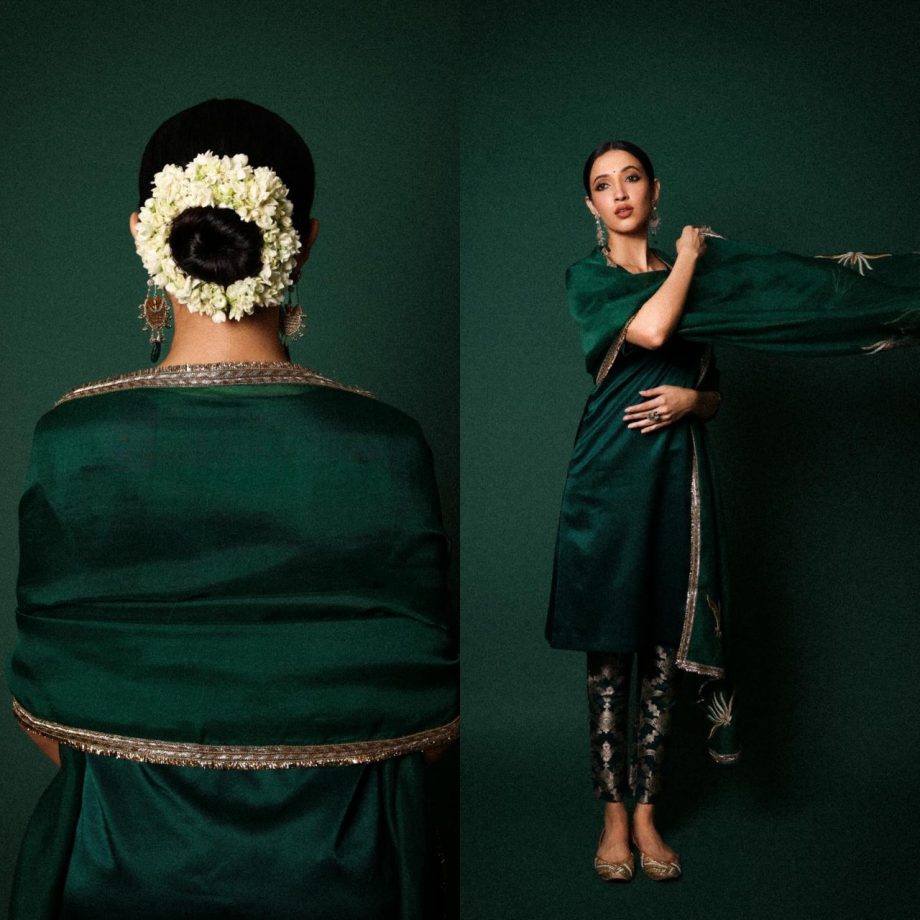 Timeless Beauty: Neha Shetty Flaunts Her Ethereal Beauty in a Green Kurta Set with Mogra Gajra 893657