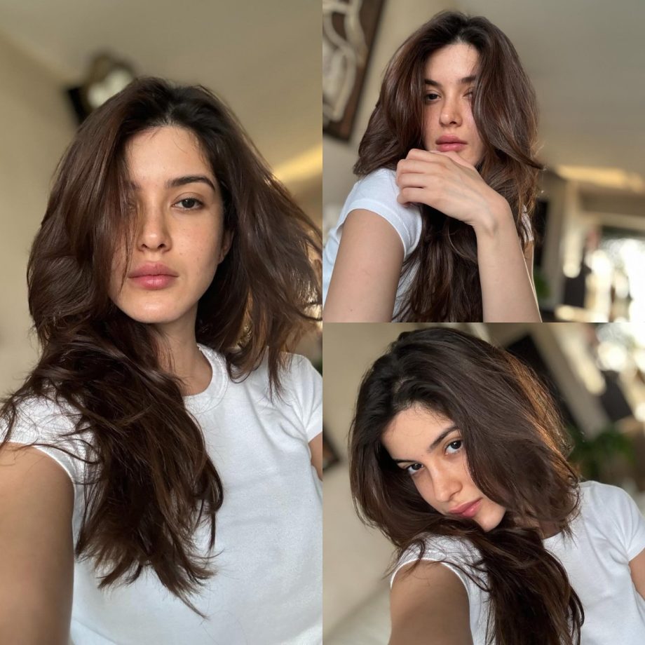 Weekend Vibes: Shanaya Kapoor Makes Hearts Skip A Beat In Unfiltered Selfies 895849