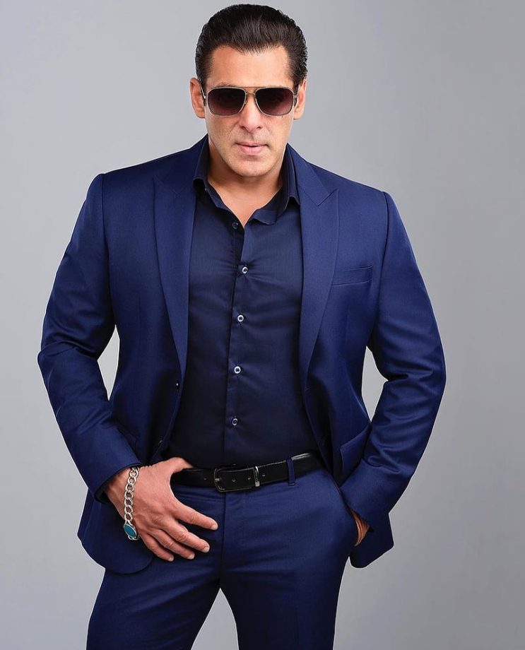 Age Is Just A Number: Bollywood Stars Who Shine Bright In Grey  901922