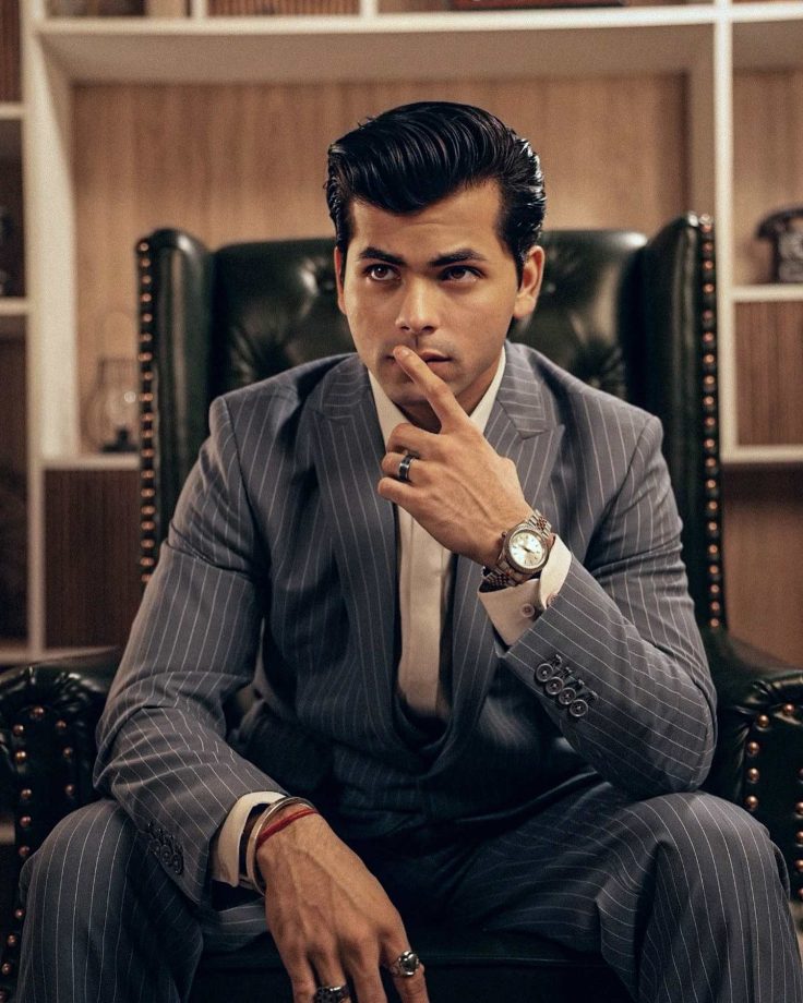 Aladdin Fame Siddharth Nigam Stabs Our Heart In Grey Tuxedo Look, Check Now! 898422