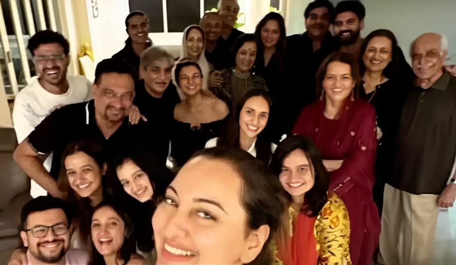 All is Well: Sonakshi & Zaheer happily pose with Shatrughan & Poonam Sinha ahead of their wedding 901831