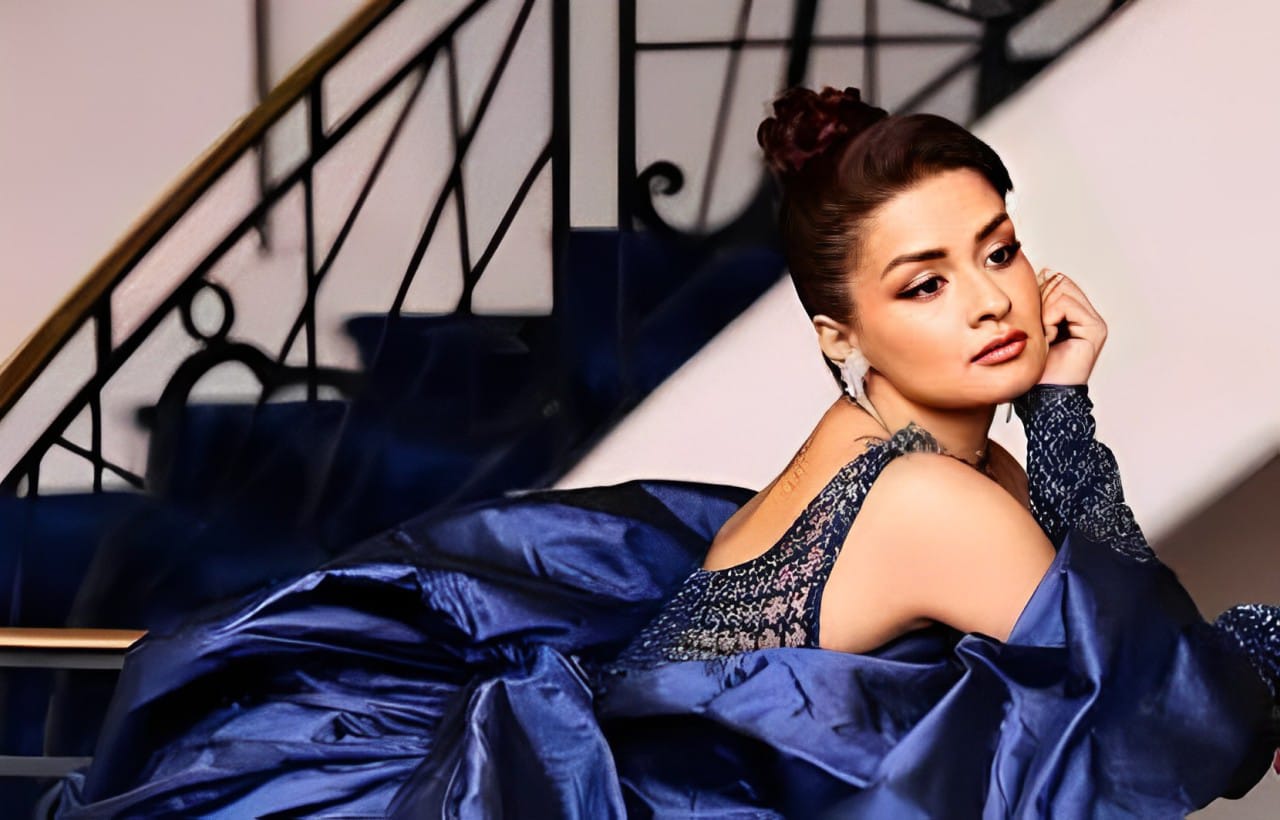 Avneet Kaur reacts to the negativity surrounding her Cannes appearance; responds to people who questioned 'why was she there?' 898676