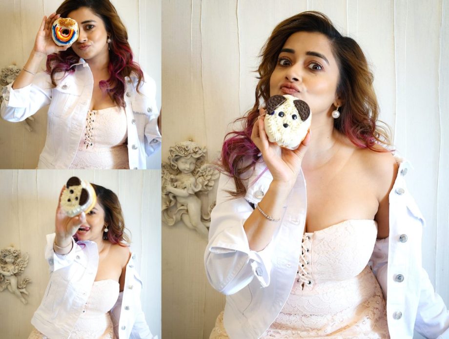 Bigg Boss Fame Tina Datta's 'Do-nut Disturb' Photoshoot On Instagram Is Irresistible 898919
